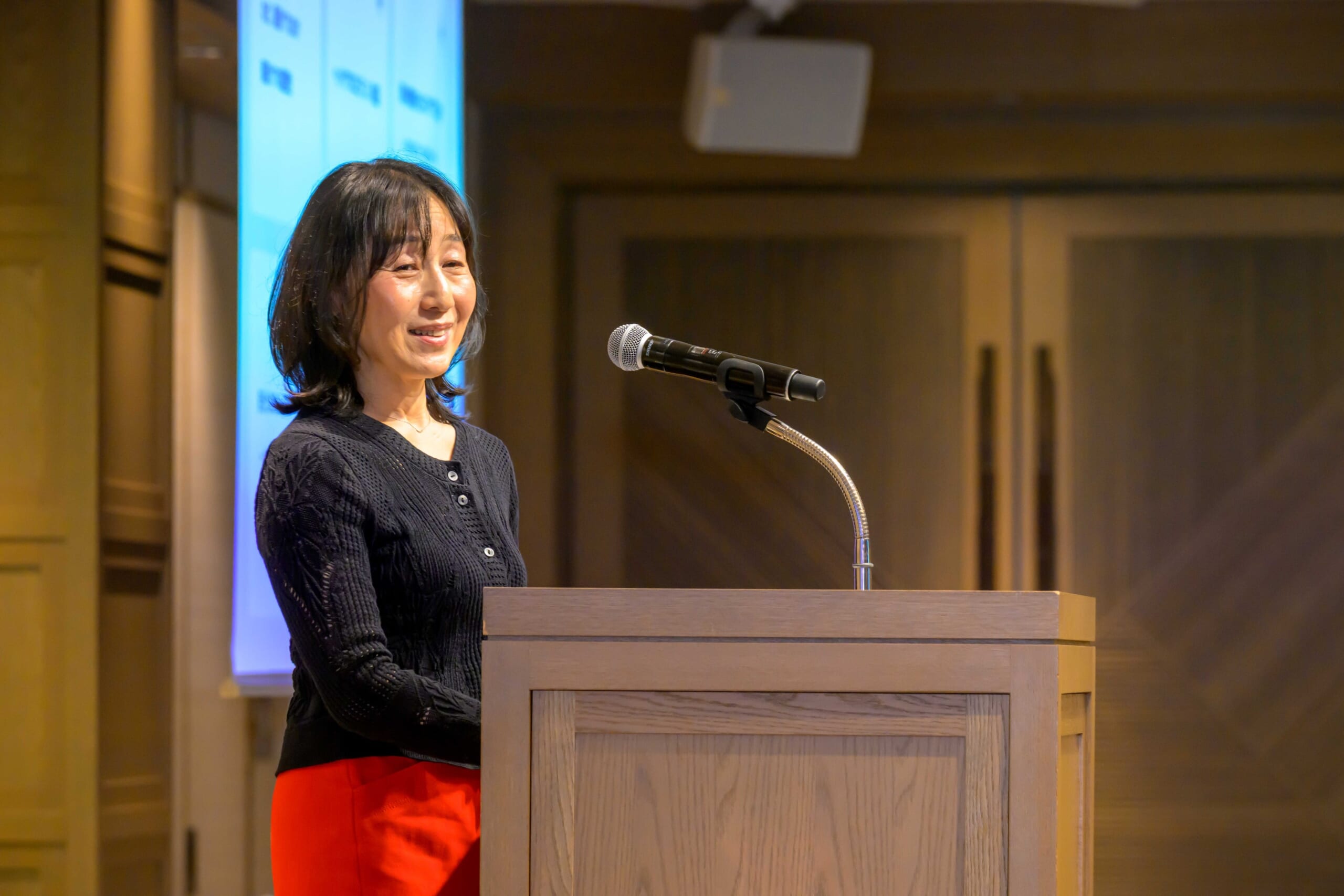 ヘッドケア専門家による講演を行うLCICIJAPAN代表鈴木陽子先生