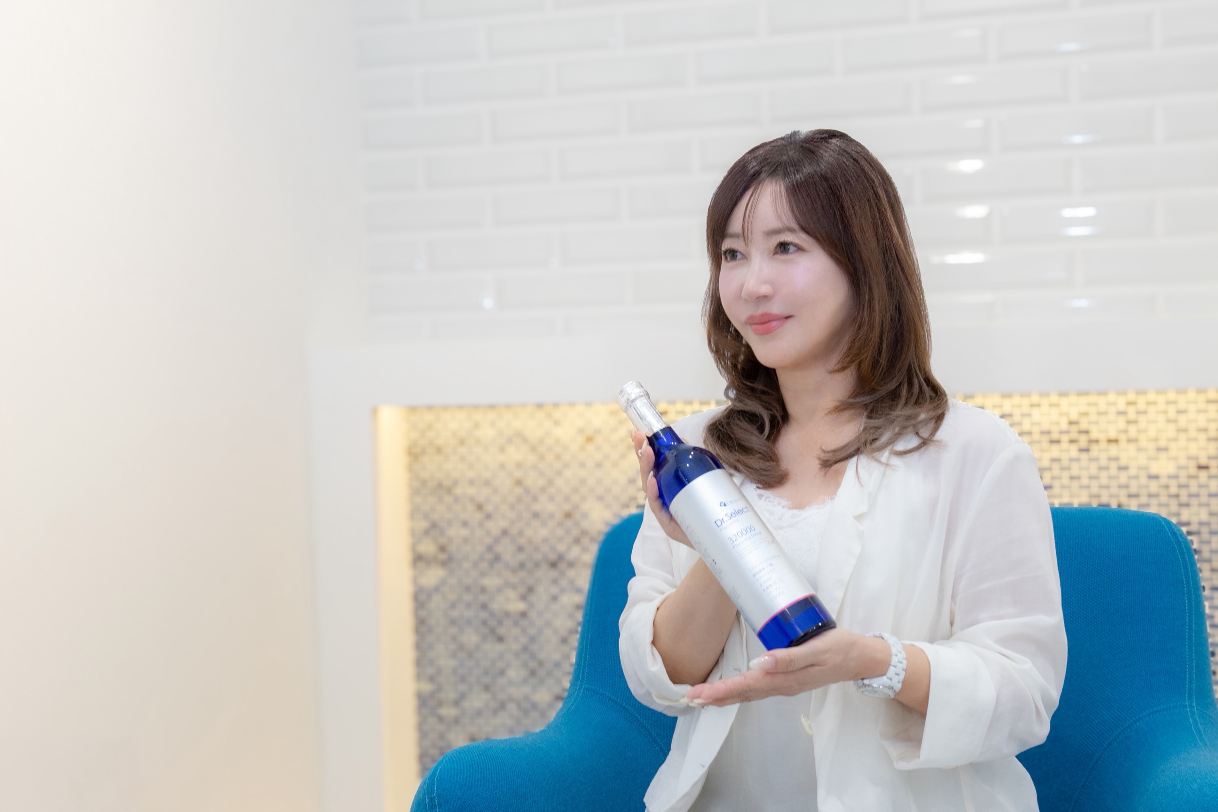 累計3,000万包突破!「エクセリティー ドクターセレクト320000プラセンタドリンク」人気の裏側 12 株式会社ドクターセレクトの中島由美子氏
